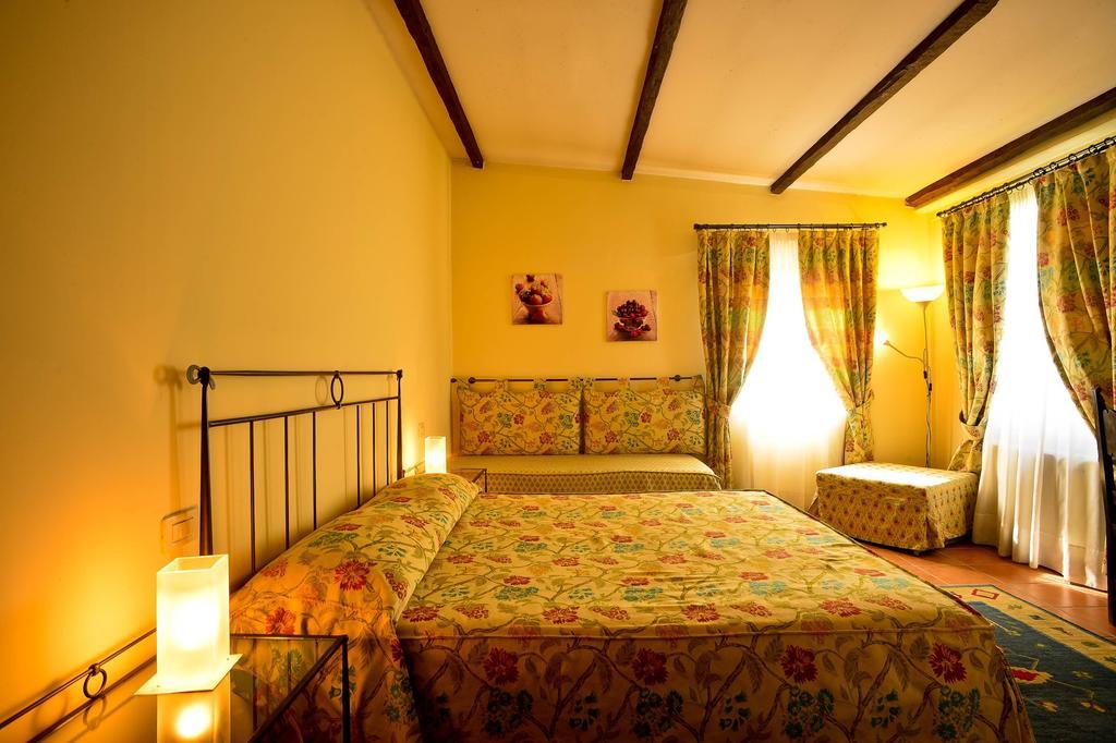 Agriturismo Il Borghetto كريسْبيلاّنو الغرفة الصورة