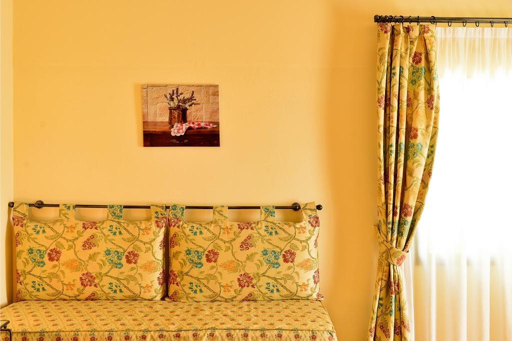 Agriturismo Il Borghetto كريسْبيلاّنو الغرفة الصورة