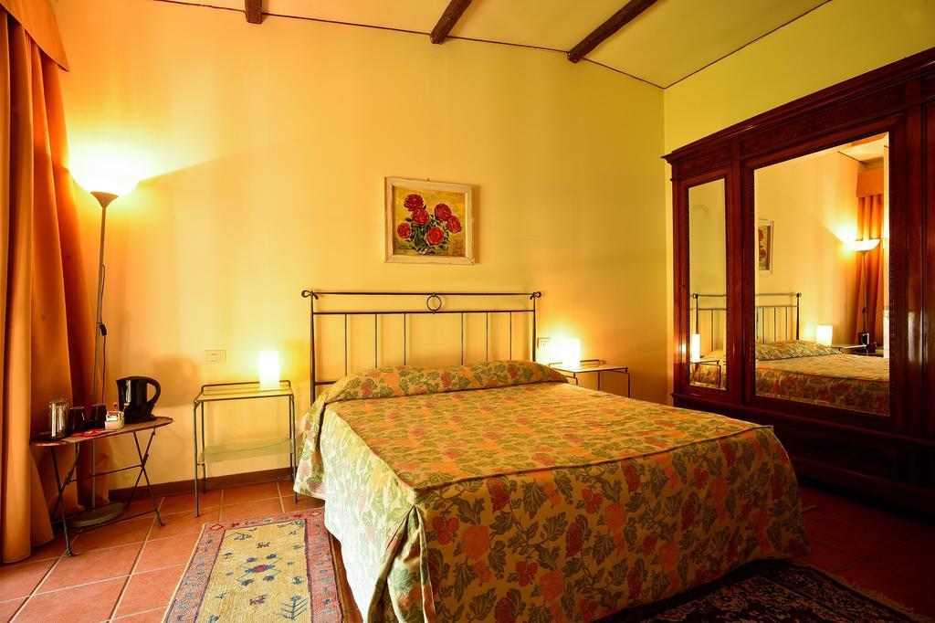 Agriturismo Il Borghetto كريسْبيلاّنو الغرفة الصورة