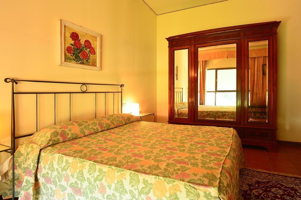 Agriturismo Il Borghetto كريسْبيلاّنو الغرفة الصورة